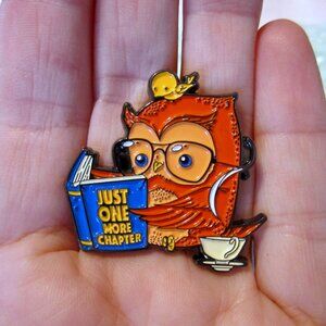 Owl Pin Book Lover~Hard Enamel